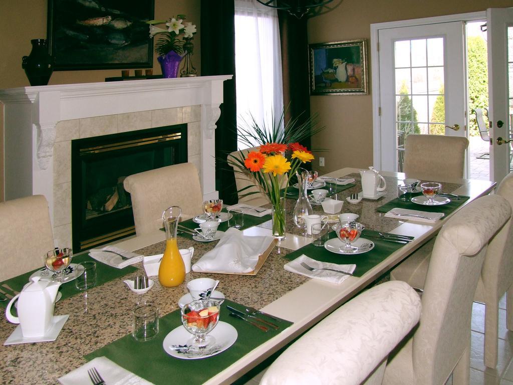 In Elegance Bed and Breakfast Niagara-on-the-Lake Esterno foto