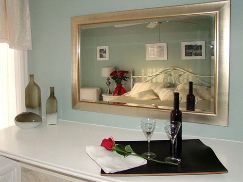 In Elegance Bed and Breakfast Niagara-on-the-Lake Esterno foto