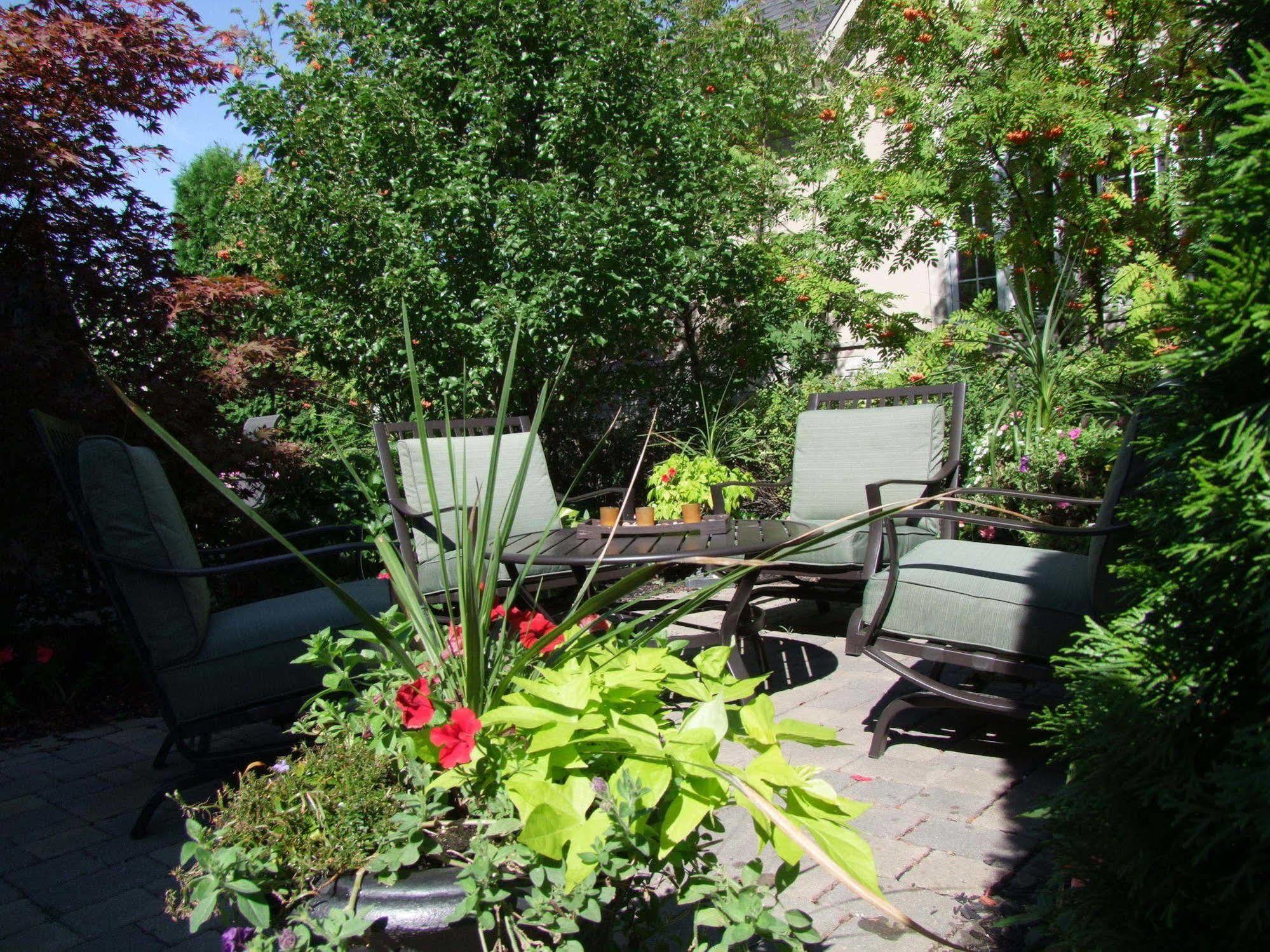 In Elegance Bed and Breakfast Niagara-on-the-Lake Esterno foto